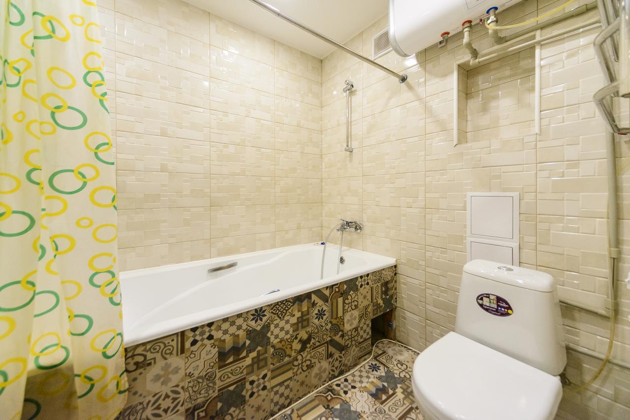 Apartment On Hryhoriia Chuprynky Kiev Exterior foto